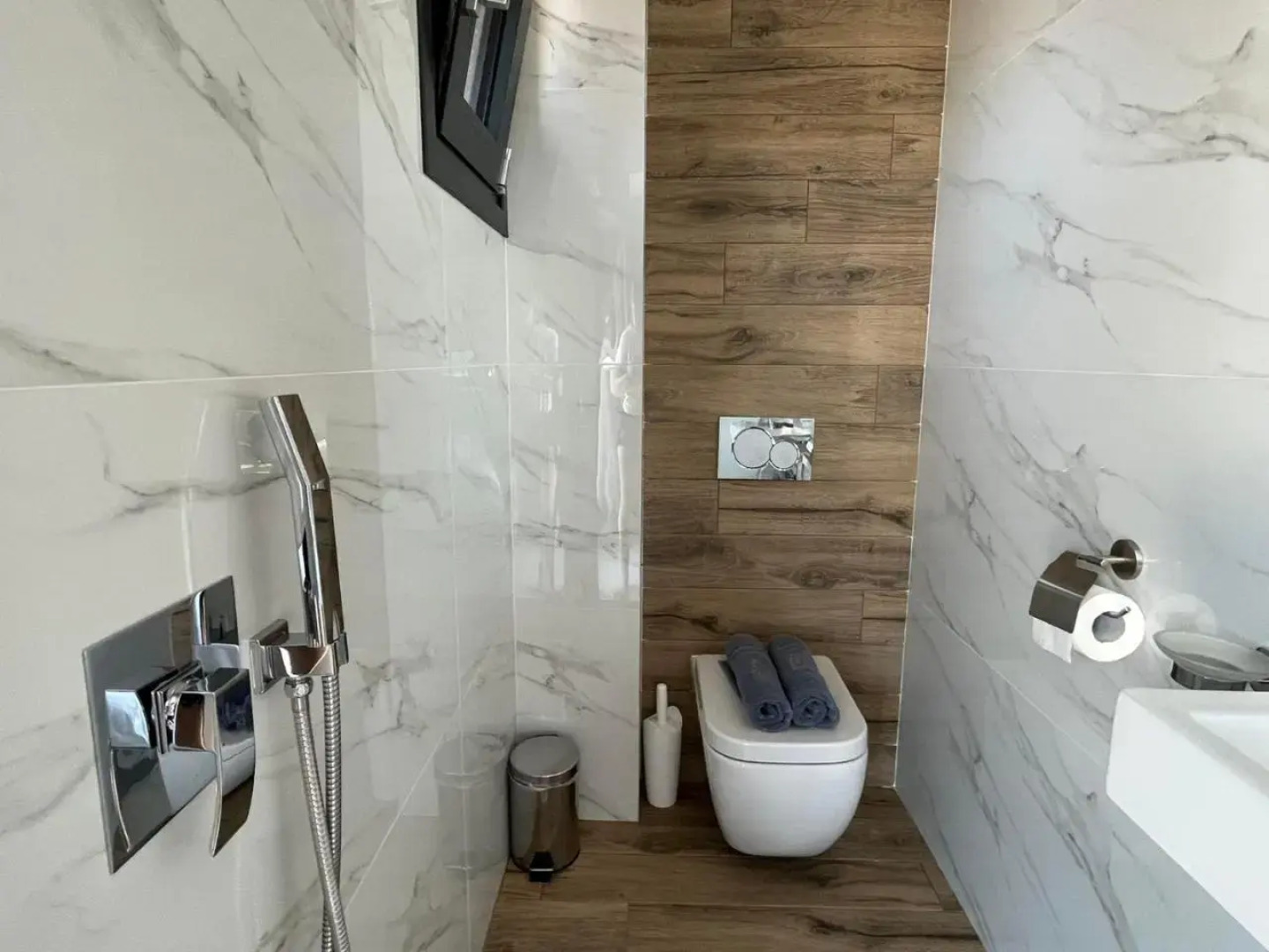 Artline Luxury Suites