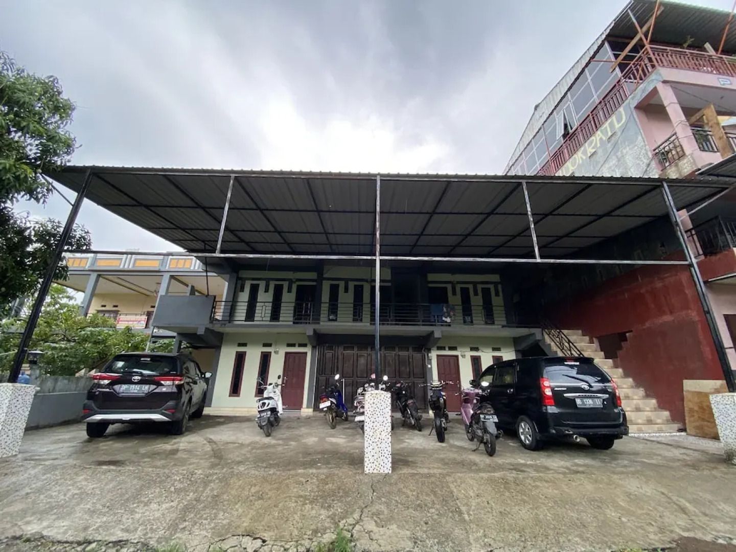 OYO 93414 Wisma Ratu Syariah Near SMP Negeri 2 Watang Pulu