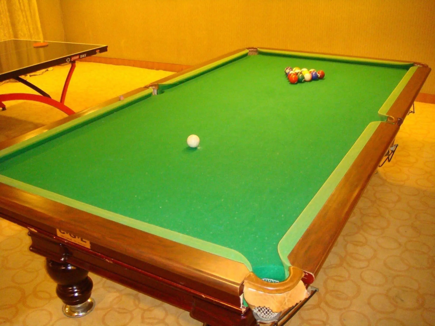 Hongkou Business Hotel