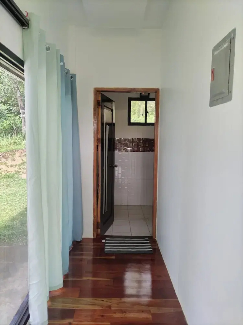 Siquijor Overlooking House 100 Meters Before Cambugahay Falls