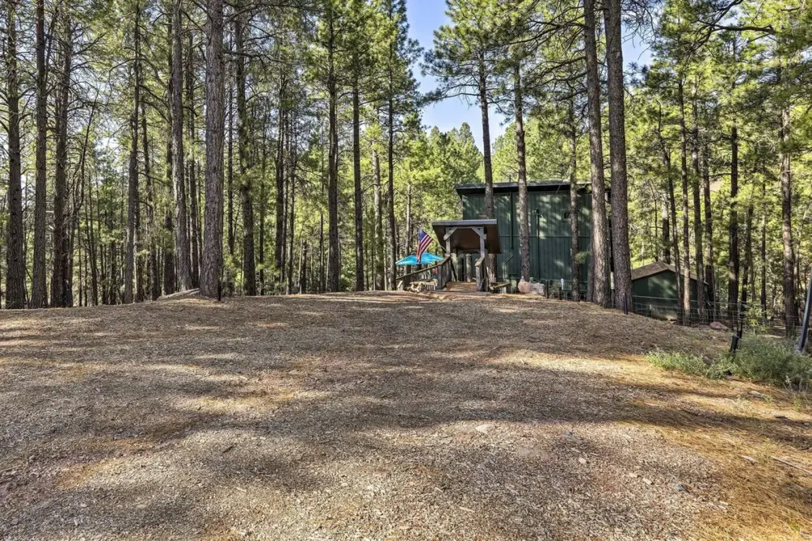 Woodsy Flagstaff Hideaway w/ Deck + Sunroom!