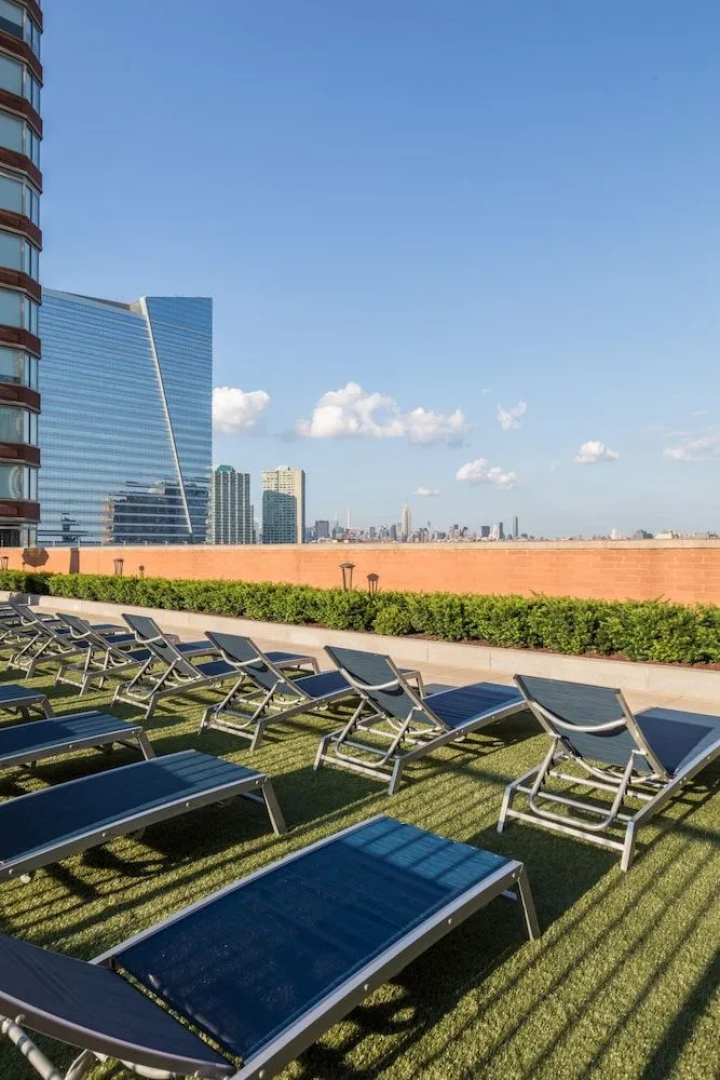 Bluebird Suites near Newport Center