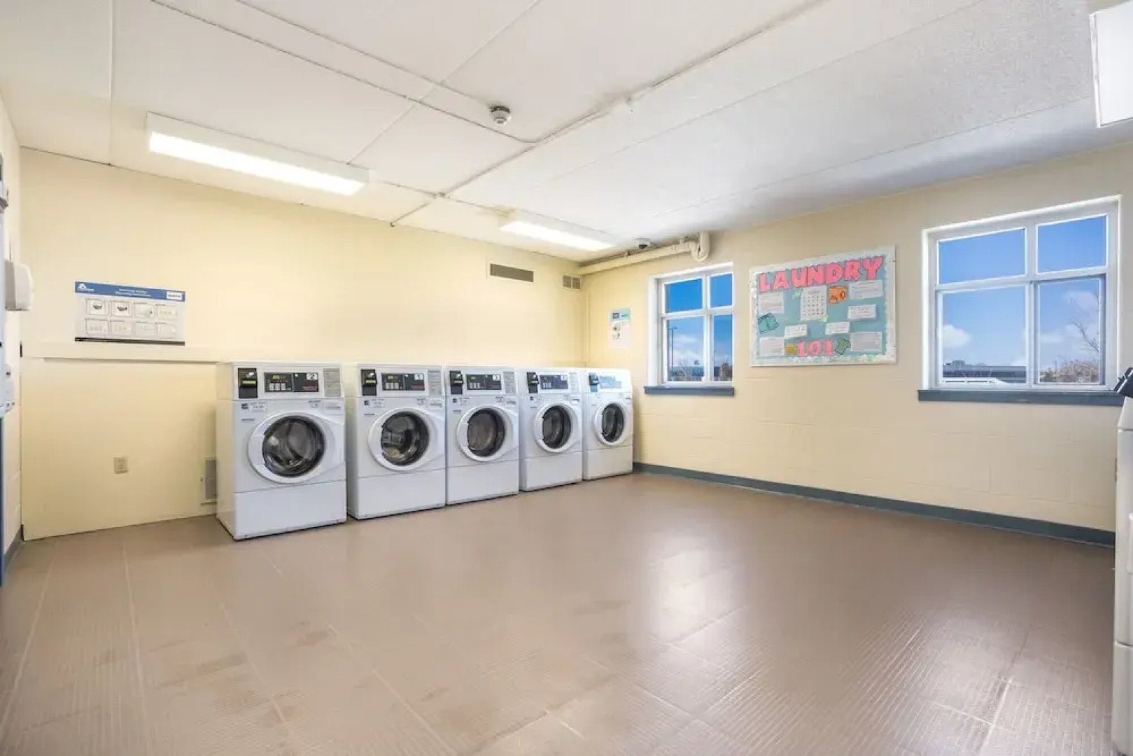 Residence & Conference Centre - Welland