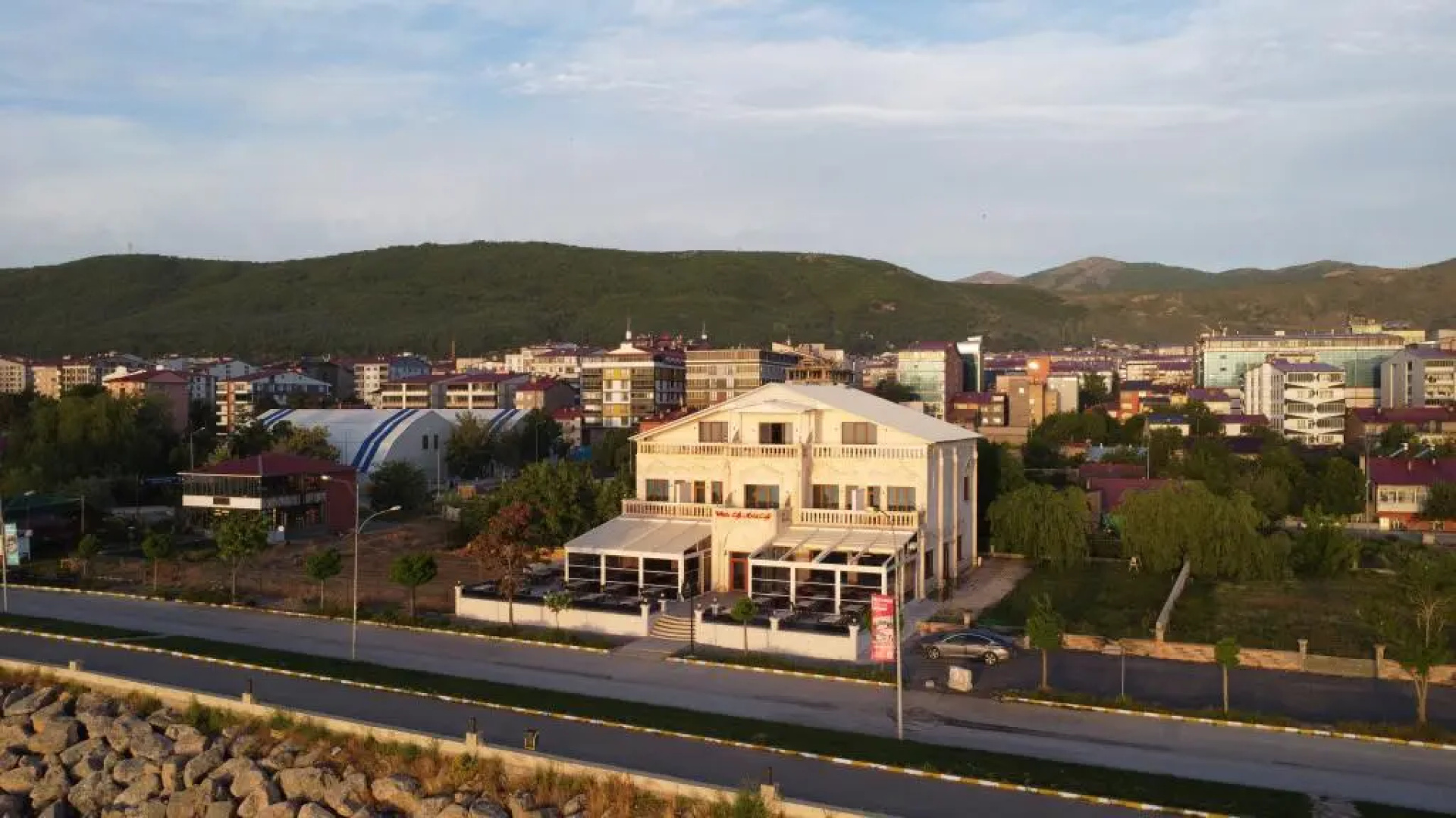 Beyaz Köşk Hotel & Cafe