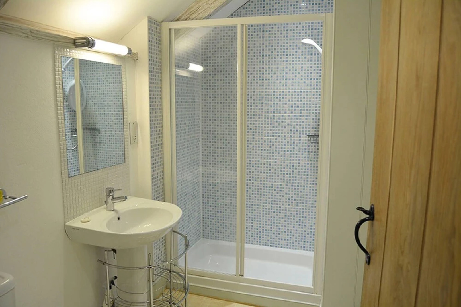 Luxury 5-star farmhouse near the Cornish coast on the Bonython Estate, Lizard Peninsula