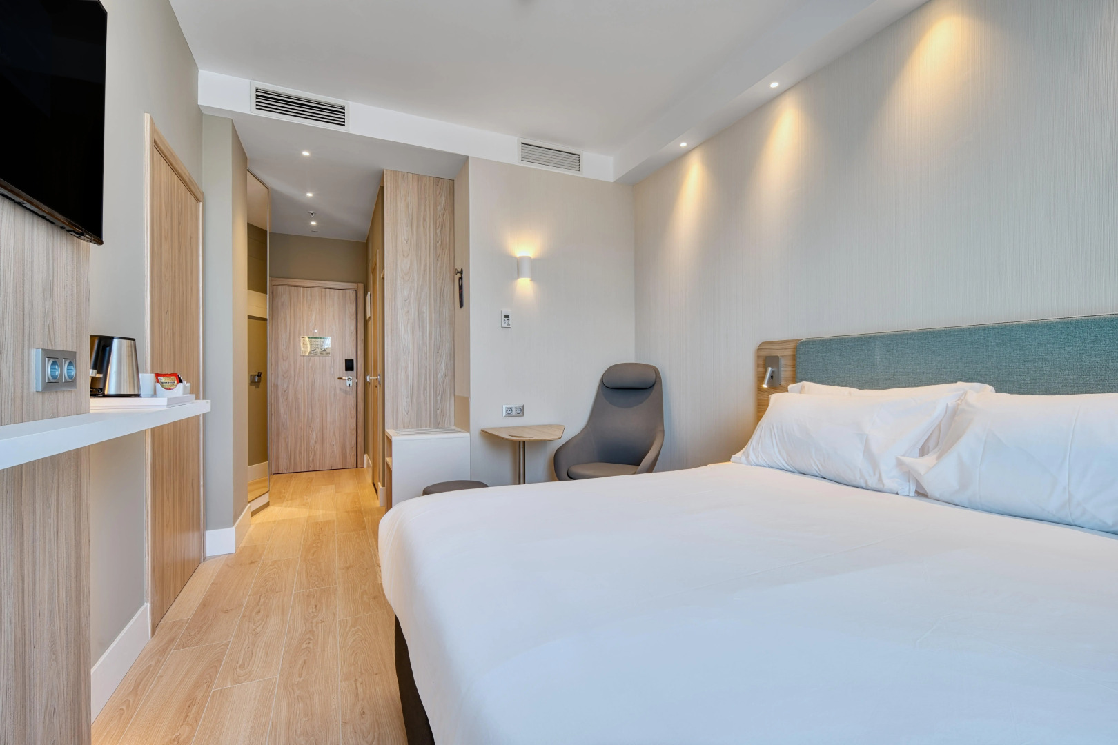 Holiday Inn Express Madrid Airport by IHG