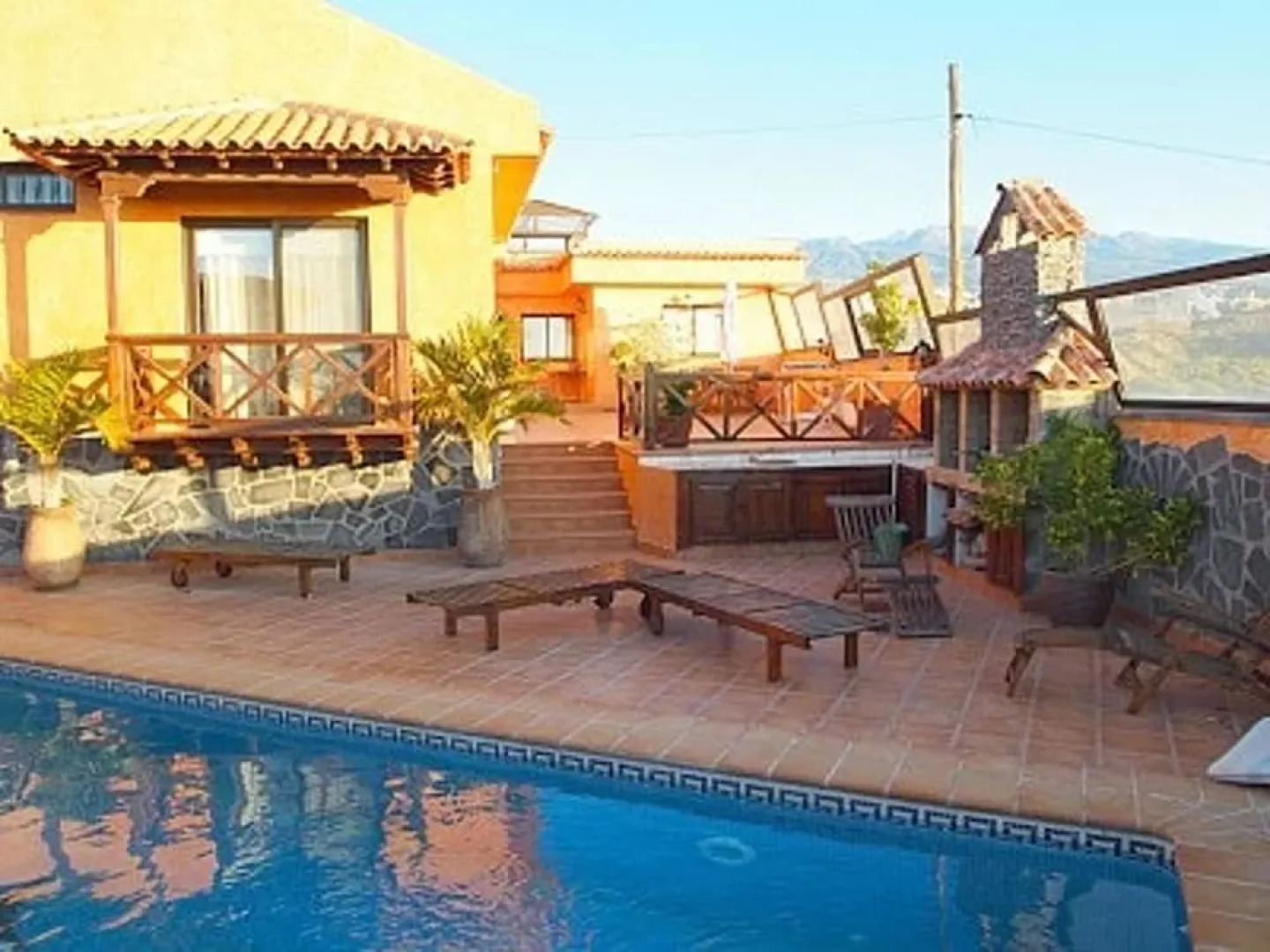 House With 5 Bedrooms in Granadilla, With Wonderful Mountain View, Pri