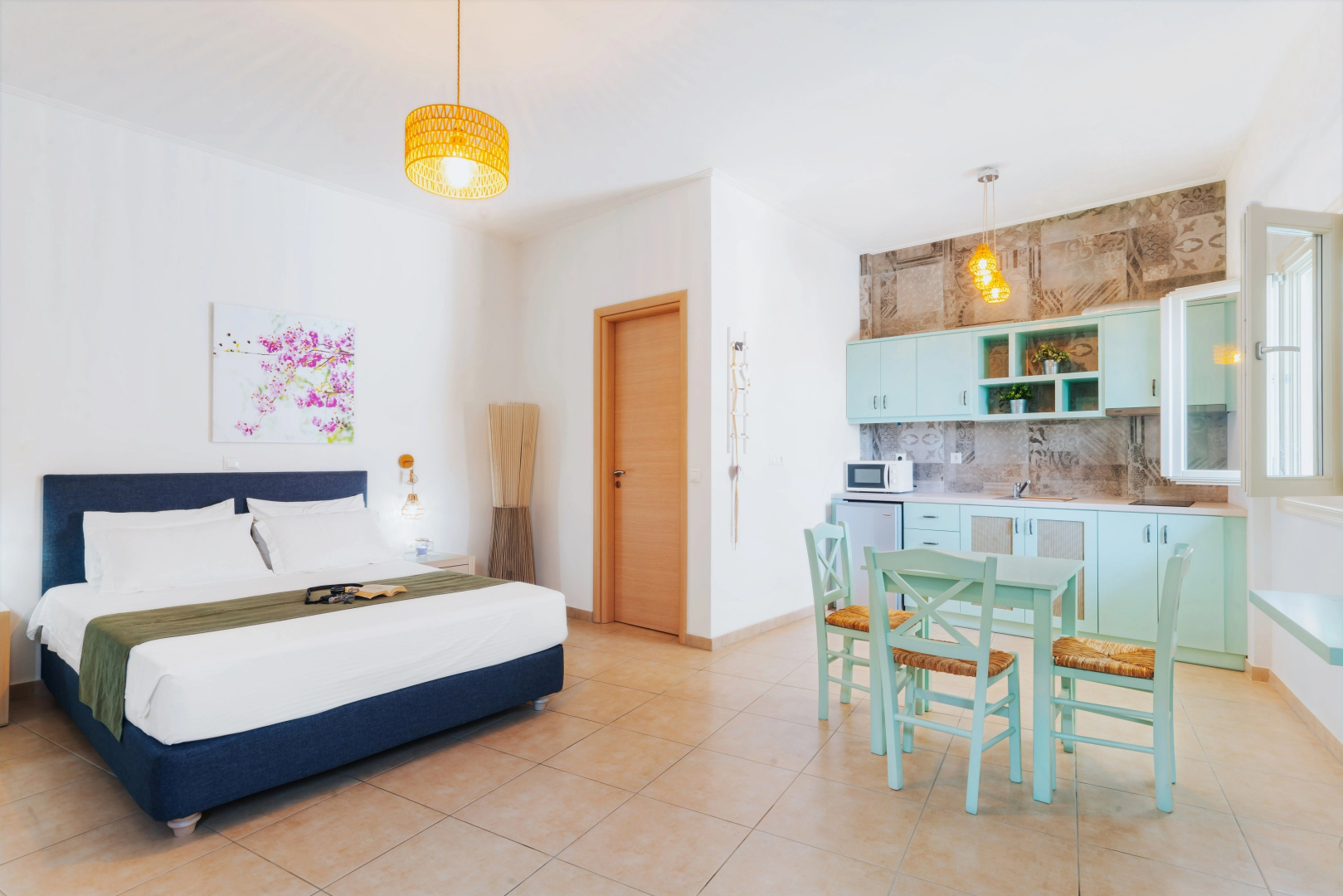 Aelia Apartments & Suites