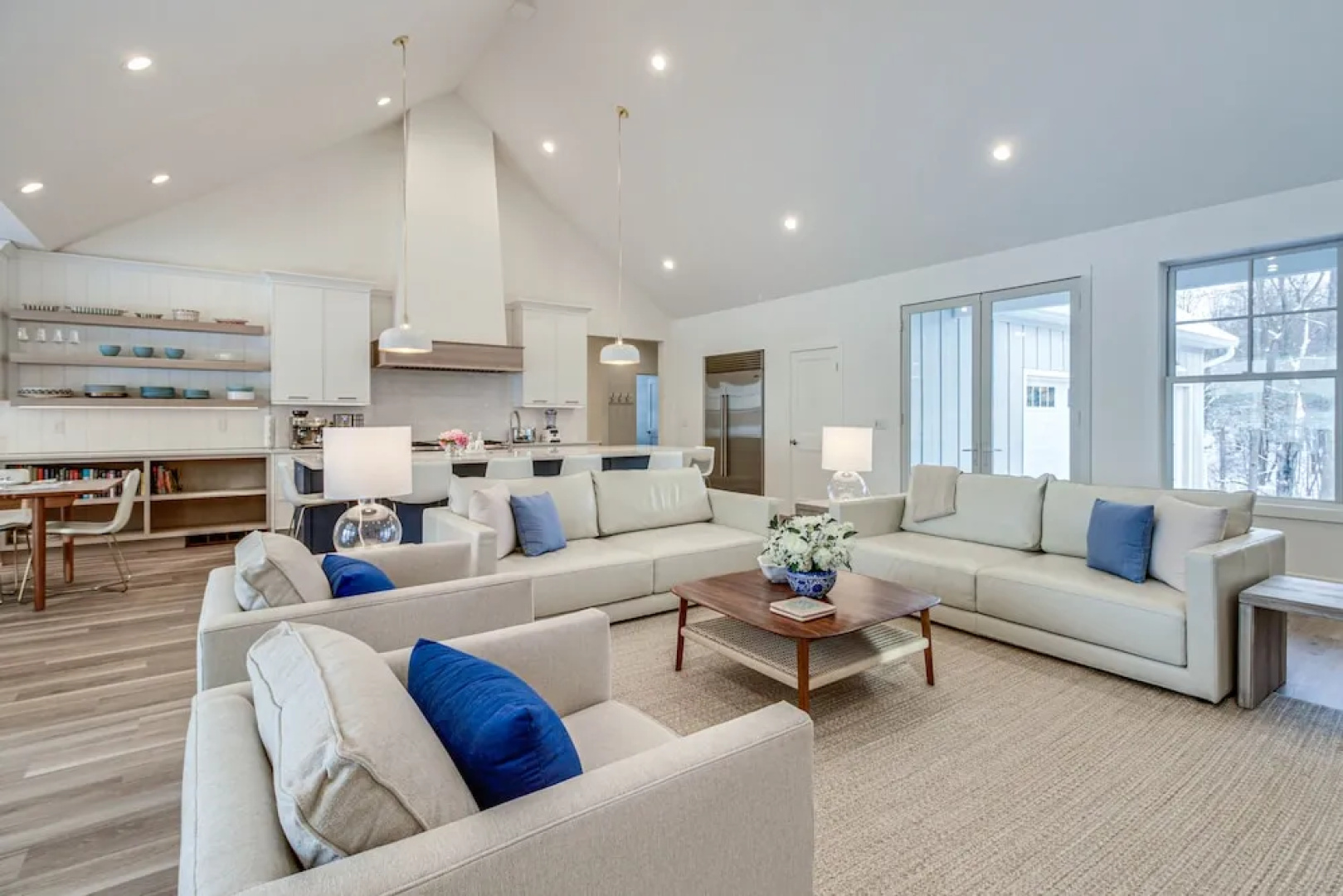 Luxury Serpent Lake Home w/ Gourmet Kitchen!