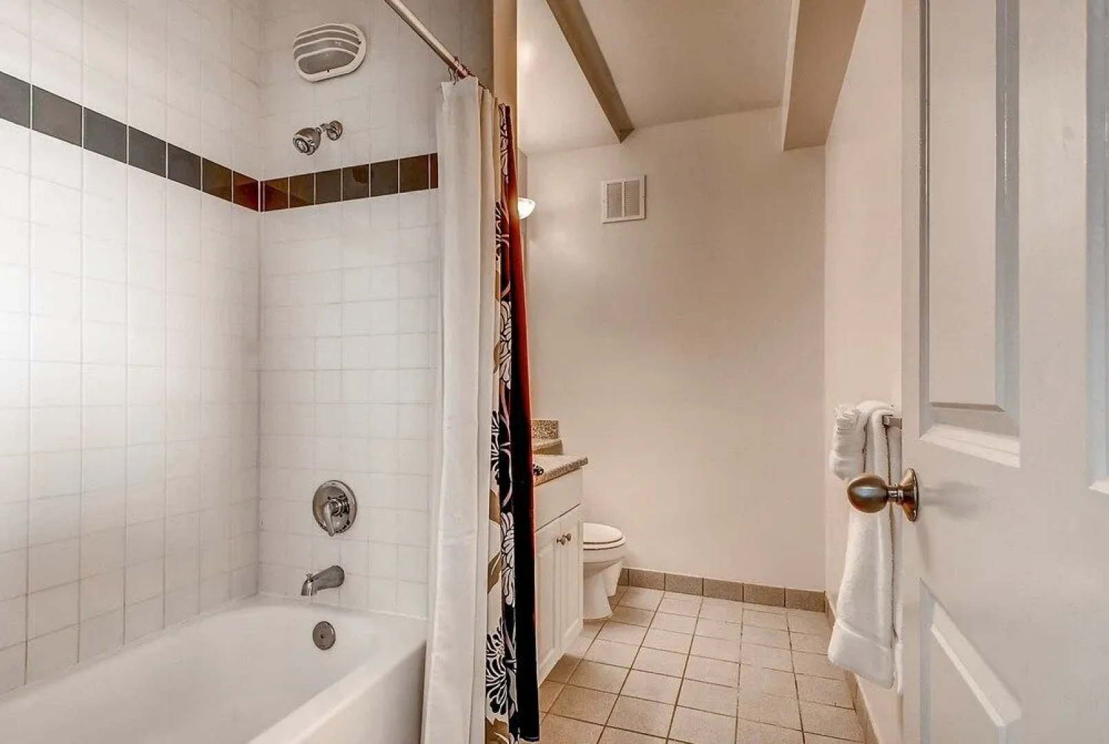 Global Luxury Suites at Exchange