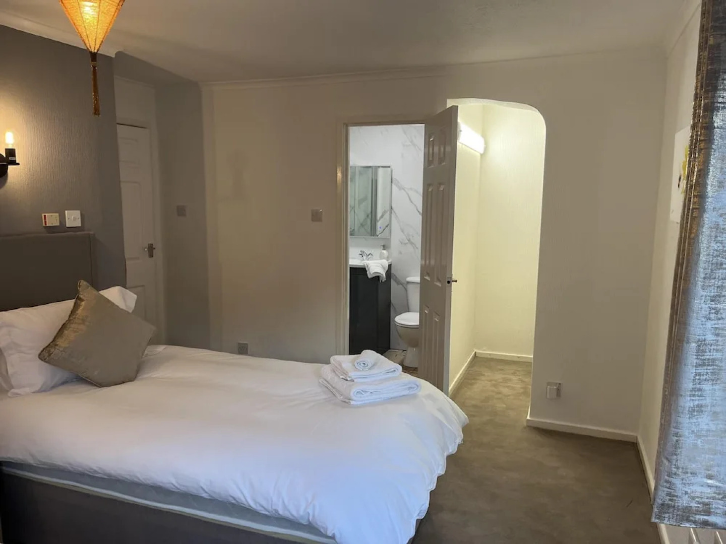 Blaydonburn - Sleeps 6 - Parking - Garden - Hottub