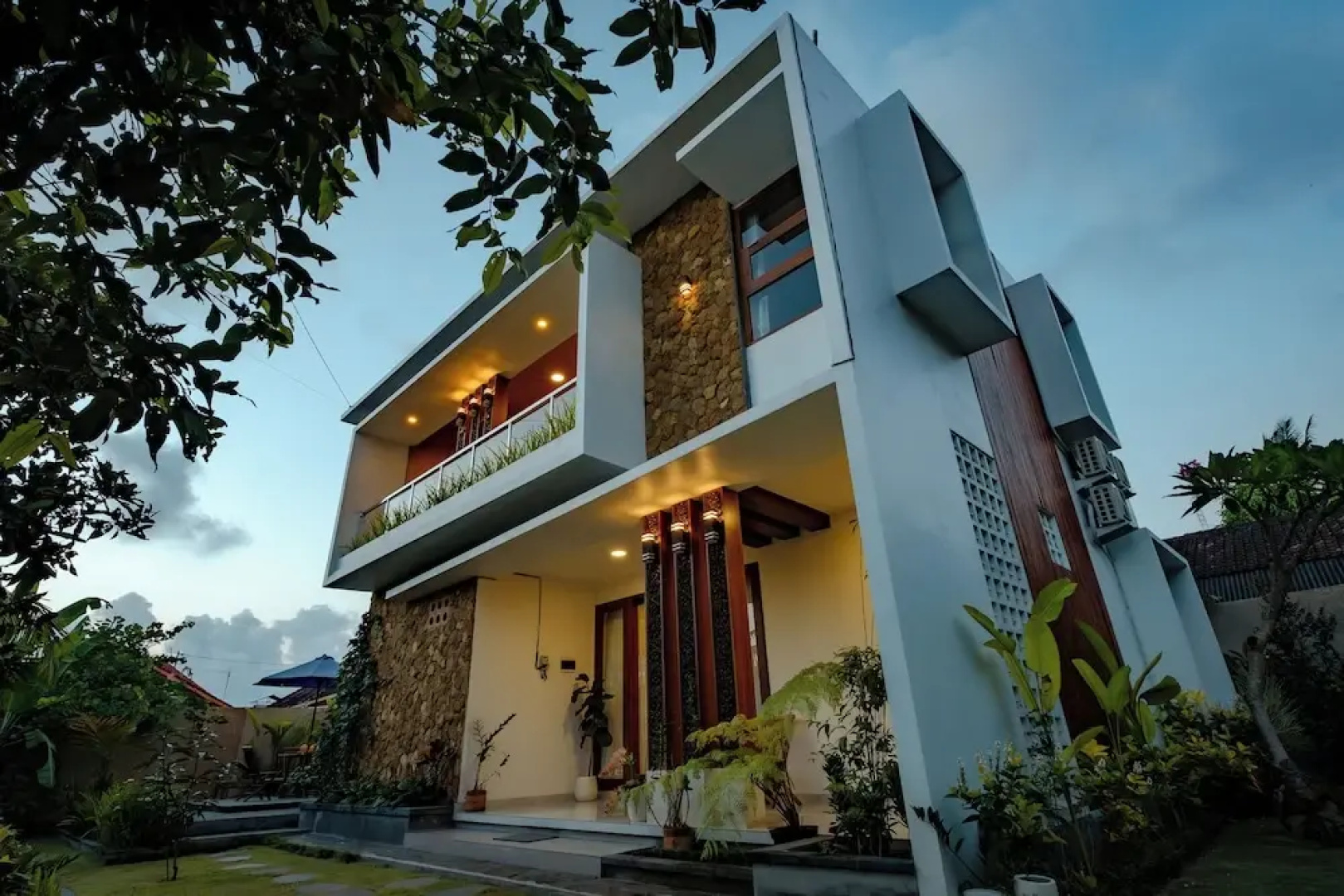 Vil'Latu - 4 Bedrooms Family Villa