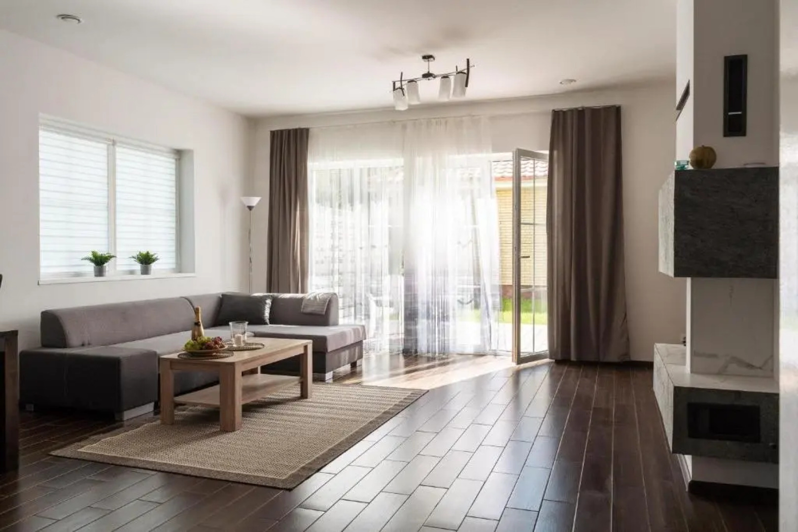 Between two lakes - 1 House