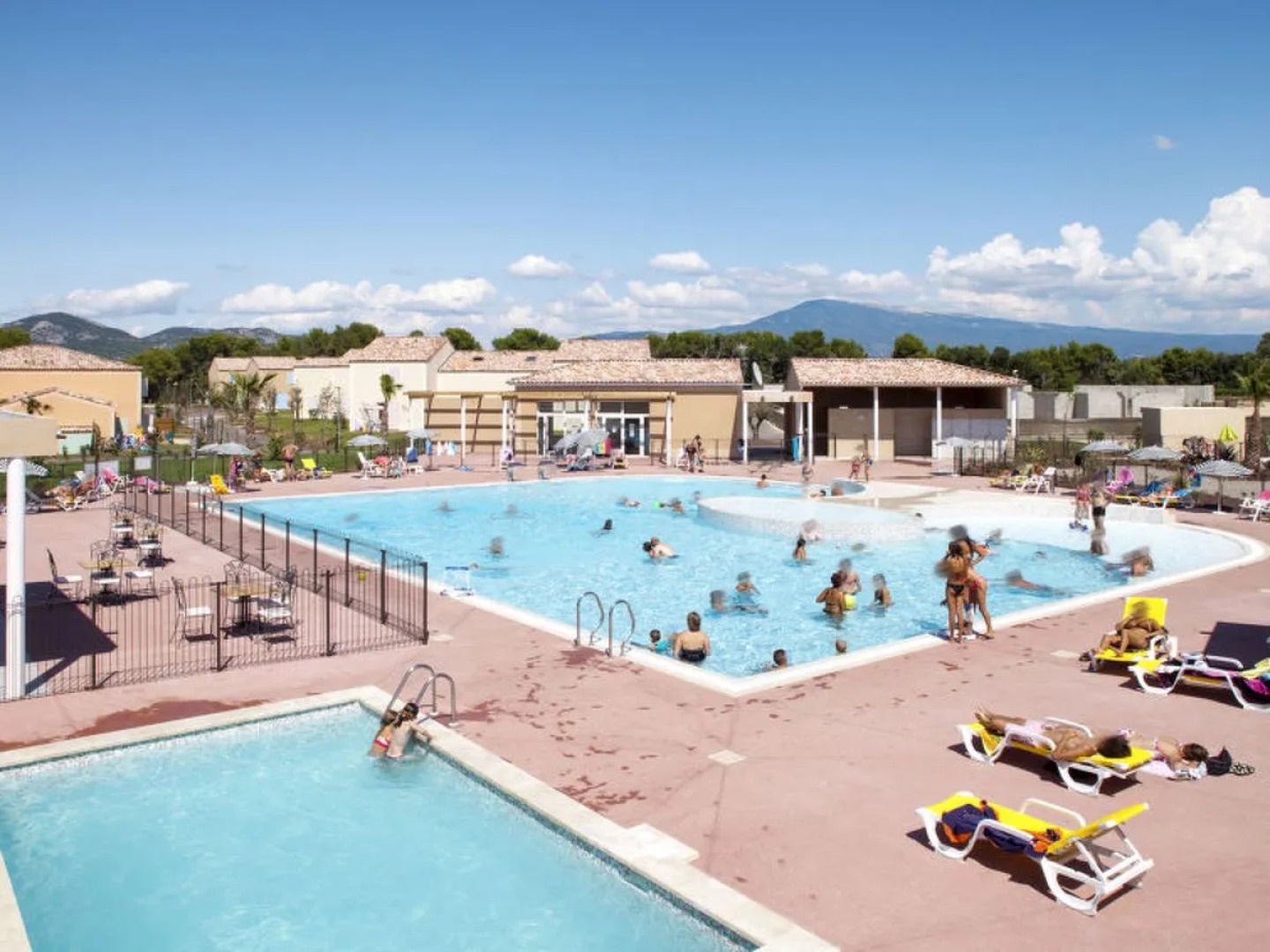 Vacanceole - Residence les Demeures du Ventoux