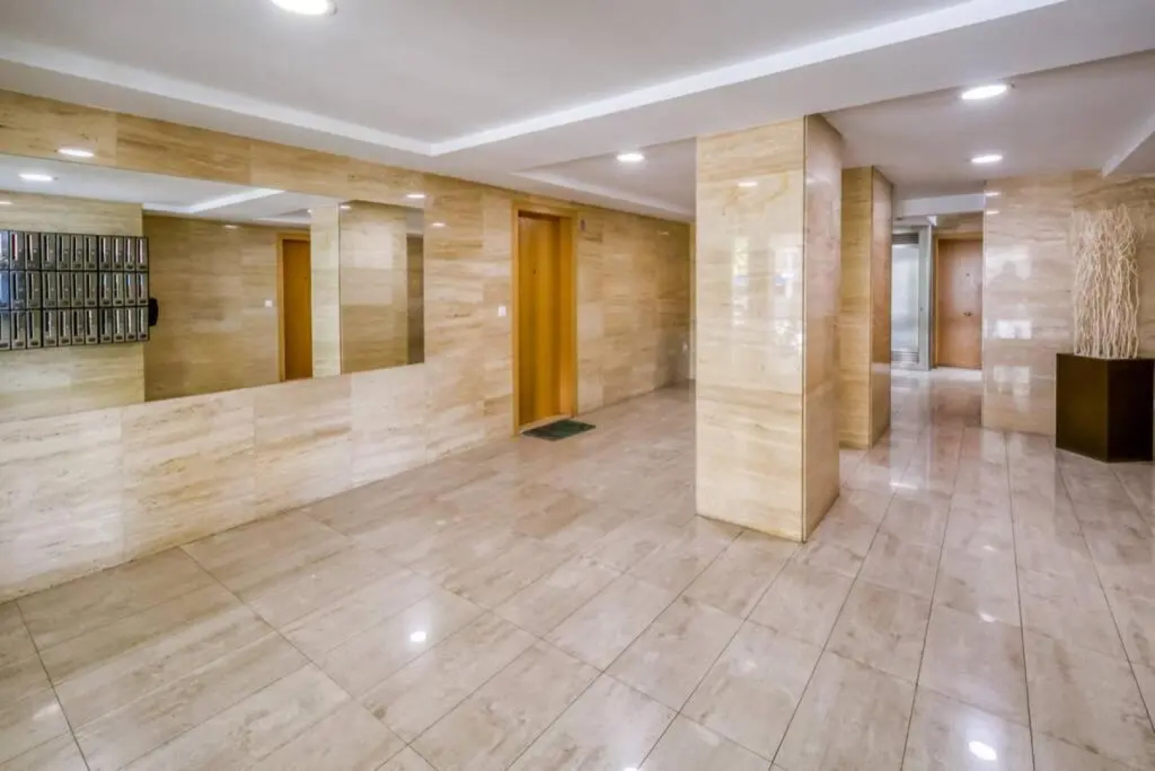 Can Mabi, 30' Bcn next beach
