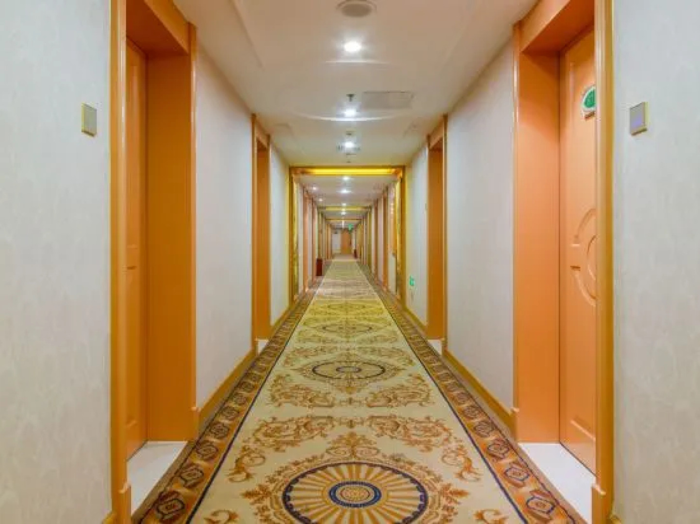 Kaiping Wilson Hotel