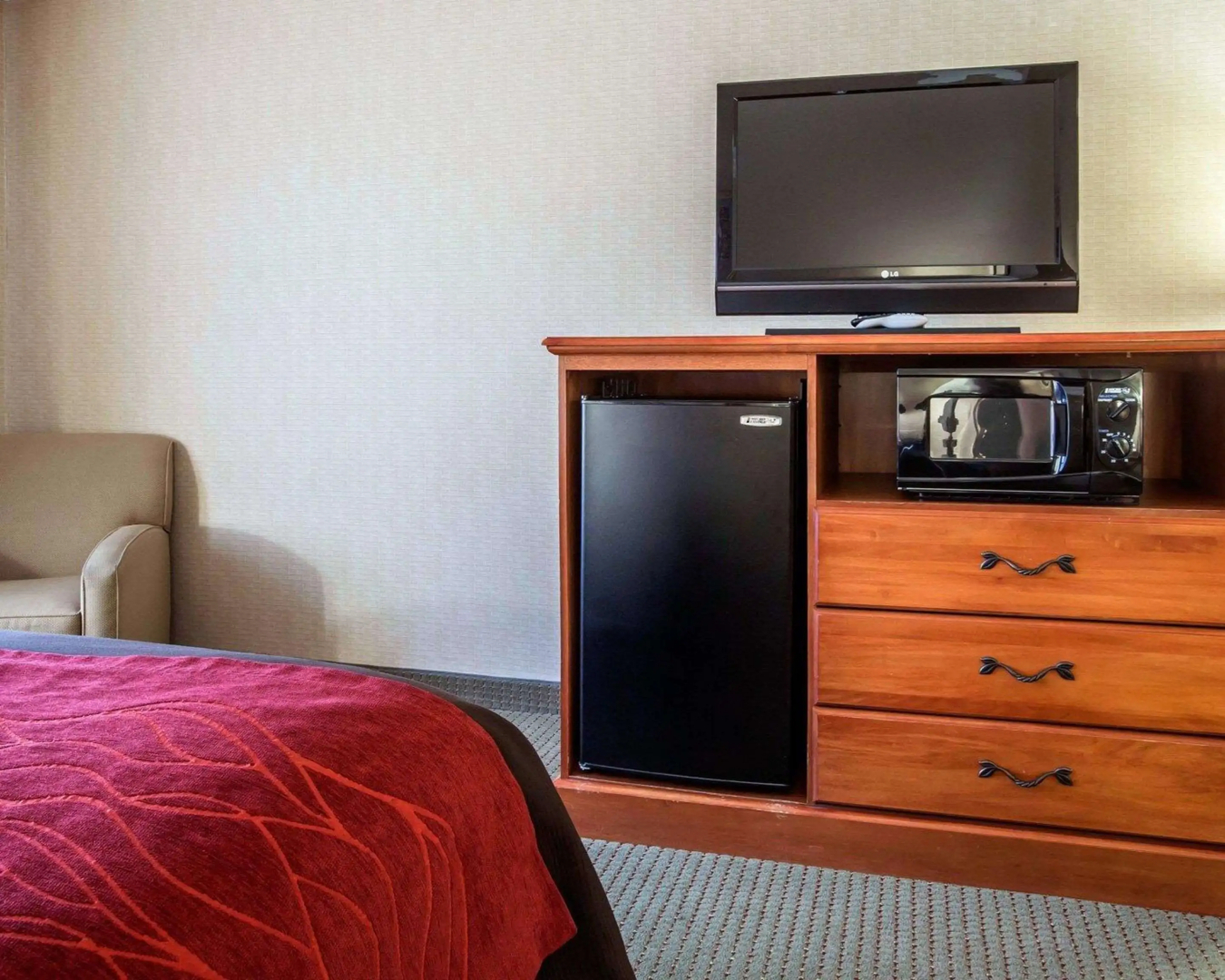 Comfort Inn & Suites adj to Akwesasne Mohawk Casino