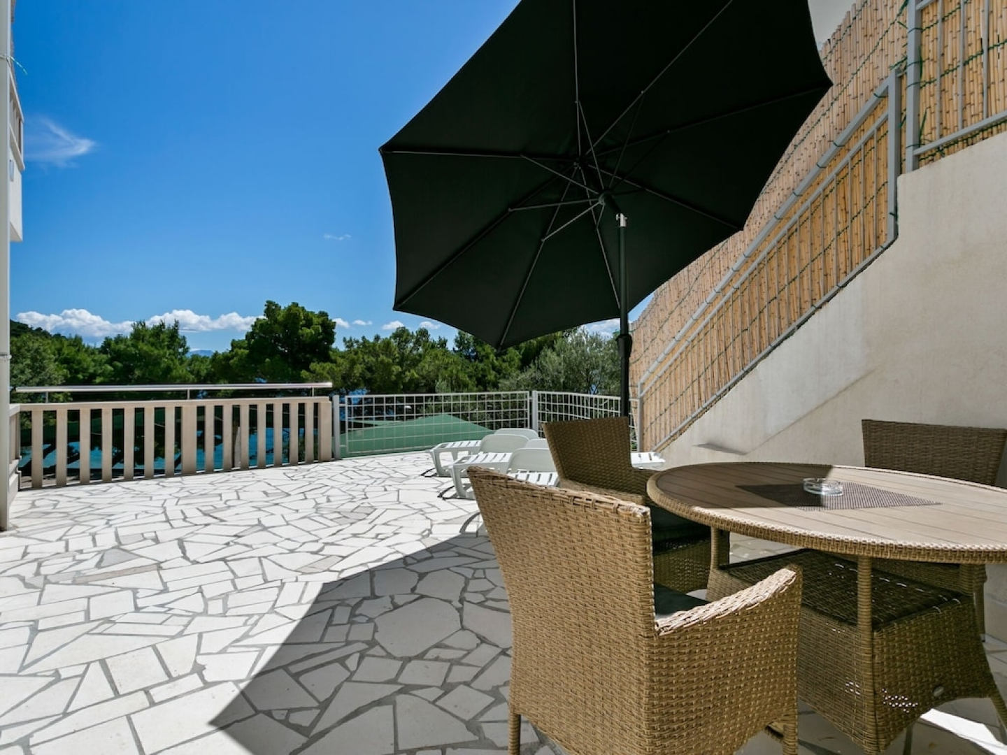 Pretty Apartment in Drvenik With Terrace