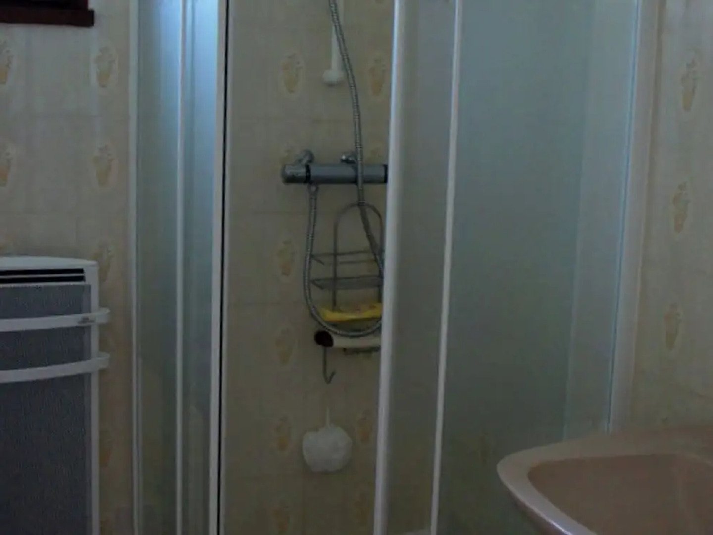 Charming Holiday Home in Régusse, Provence With Terrace