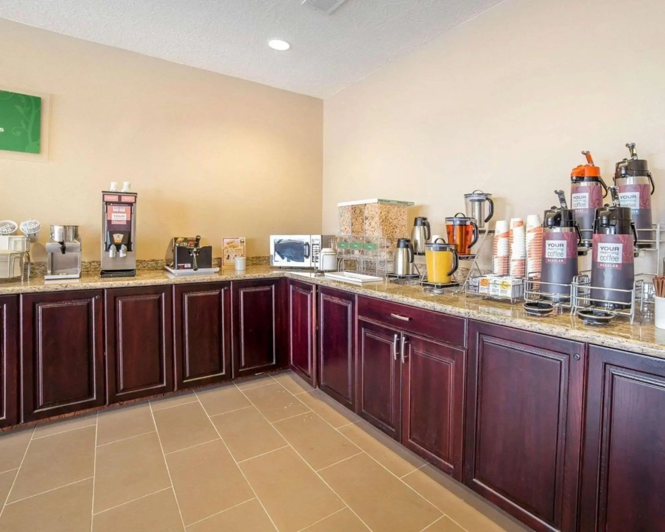 Country Inn & Suites