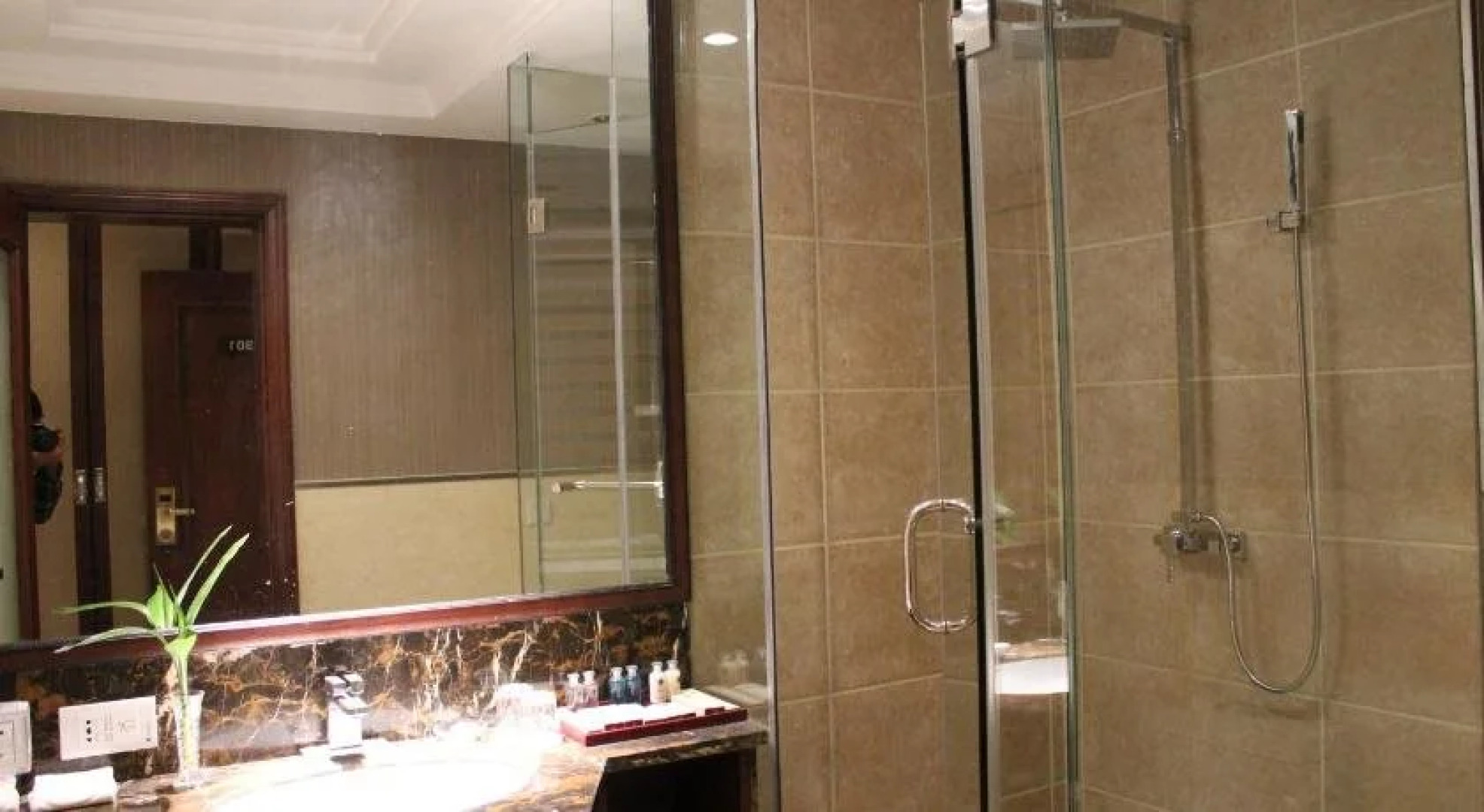 Changsheng International Hotel