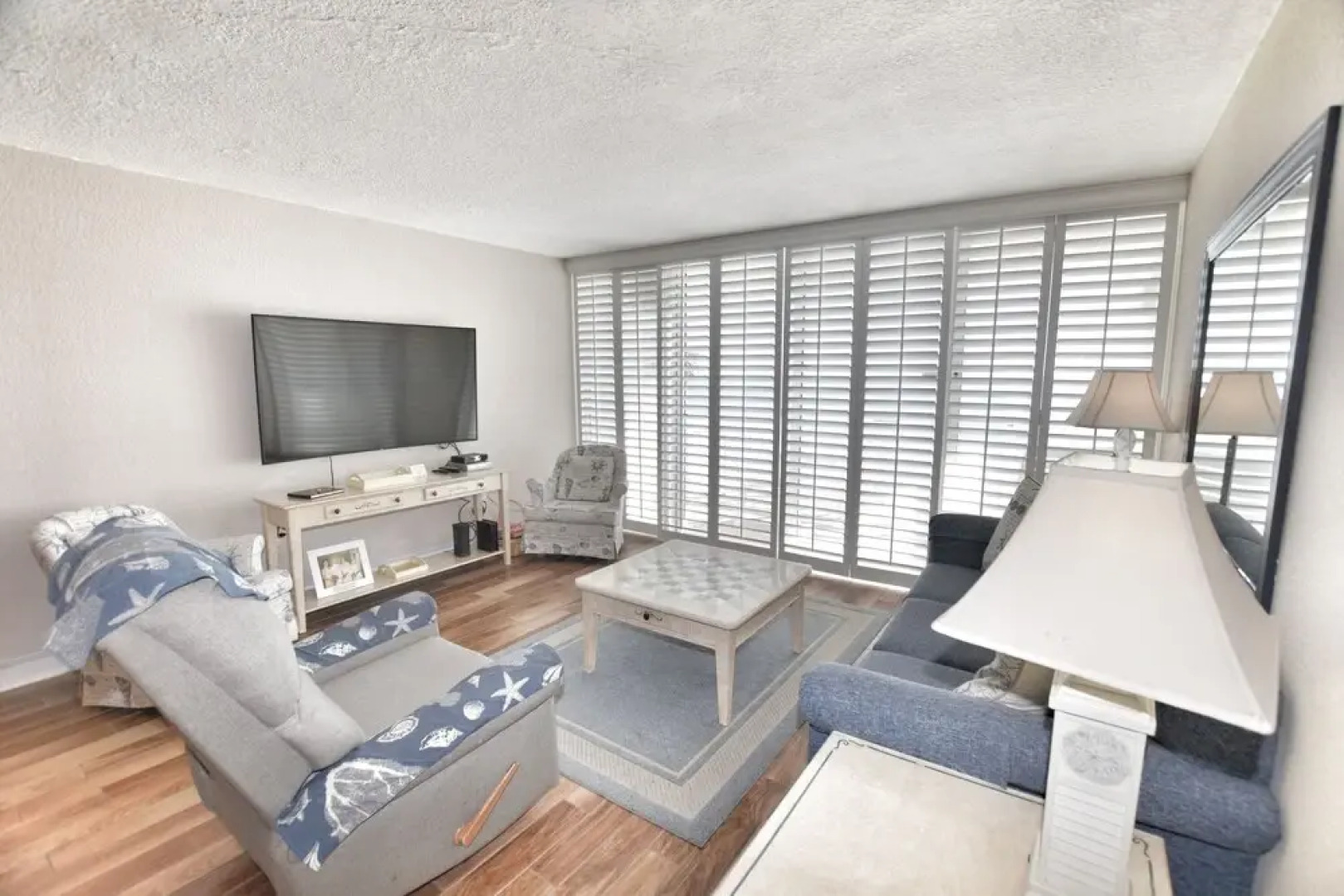 0102 Waters Edge Resort 2 Bedroom Condo by Redawning