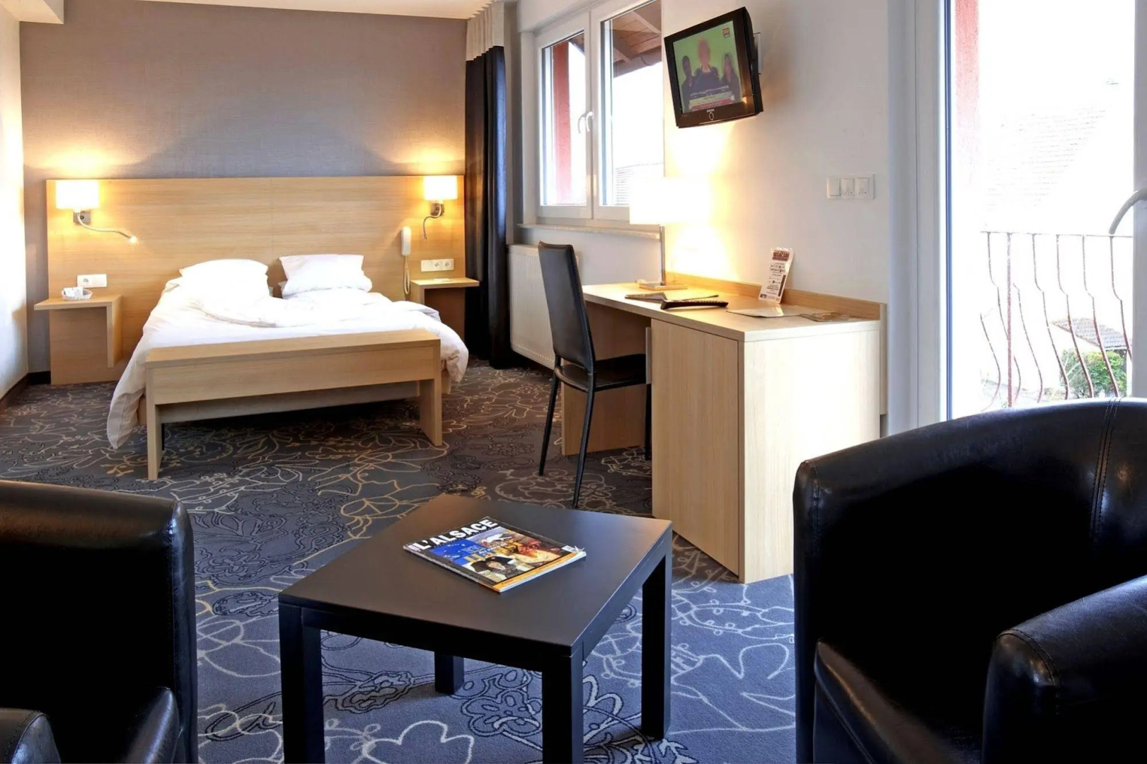 Logis Hôtel Restaurant La Charrue