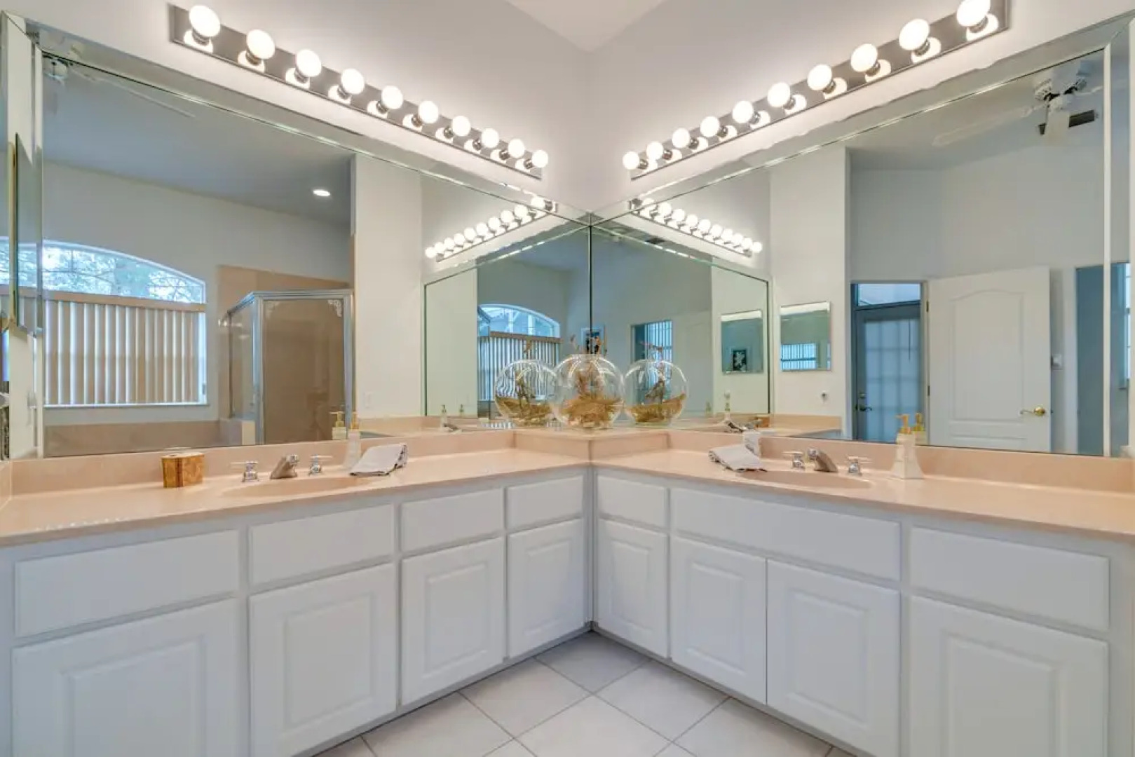 4 Mi to Rainbow Springs: Dunnellon Villa w/ Pool!