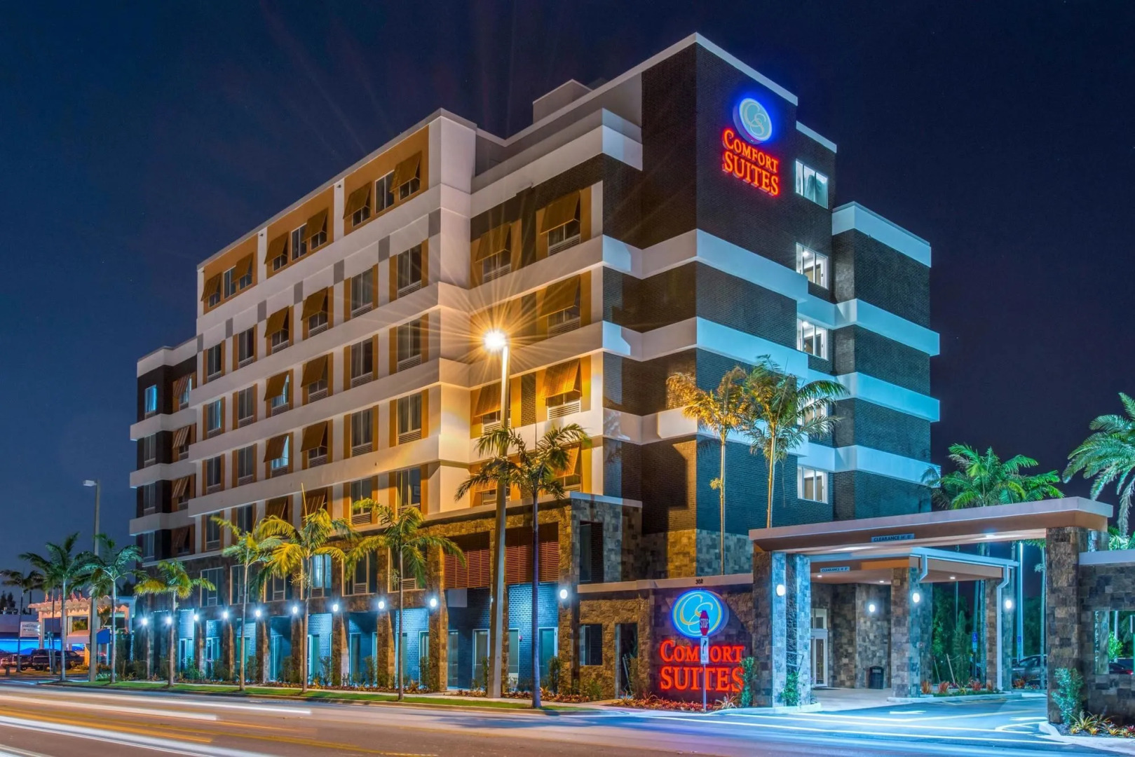 Comfort Suites Fort Lauderdale Airport & Cruise Port