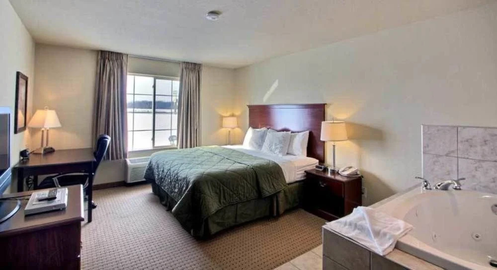 Cobblestone Inn & Suites