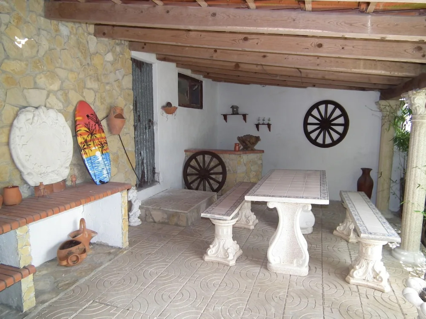 80s RetroStyle Villa