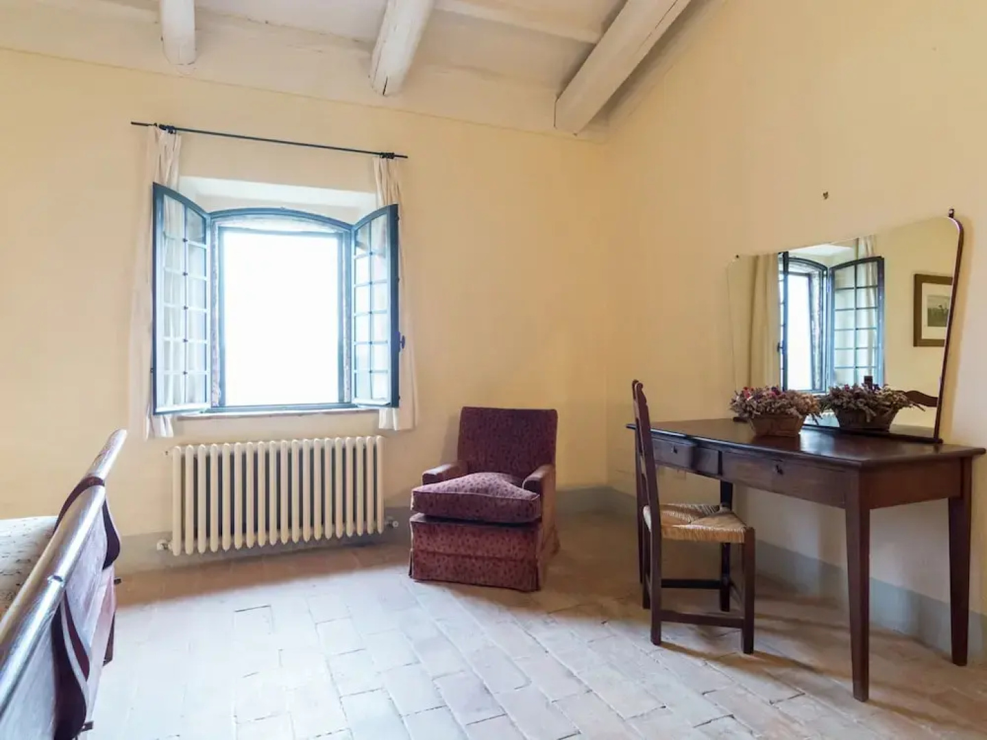 Villa in Rome With Pool & Garden