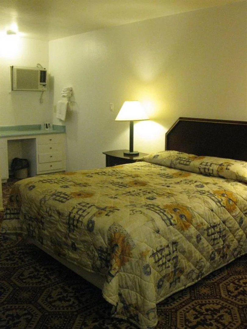 Fremont Frontier Motel