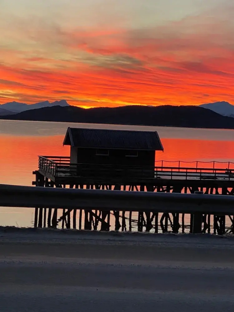 The house on the lake