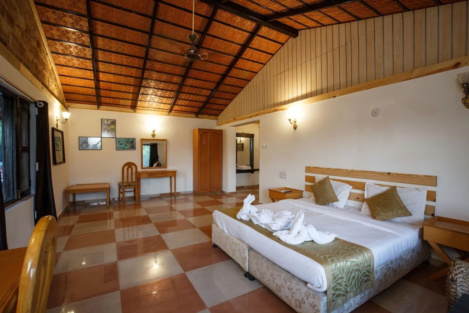 Gir Lions Paw Resort With Swimming Pool