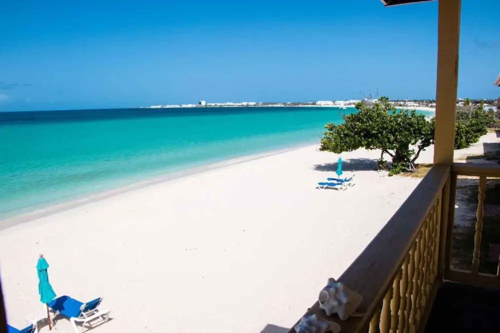 Rendezvous Bay Hotel