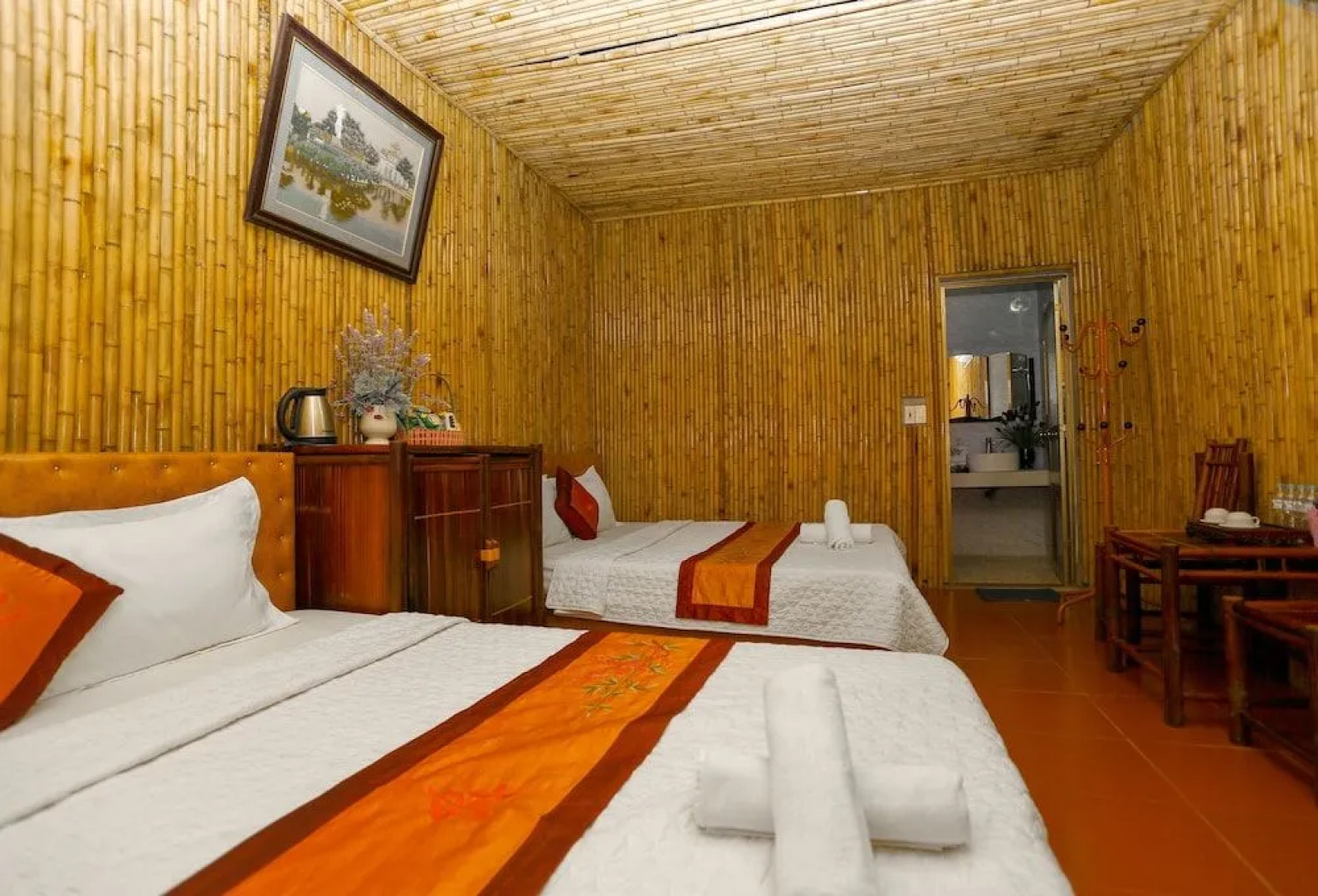 Quoc Khanh Bamboo Homestay - Hostel