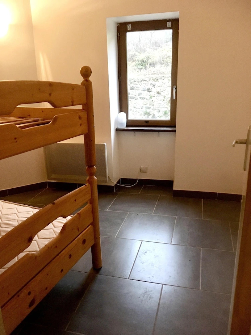 House With 2 Bedrooms in Octon, With Wifi