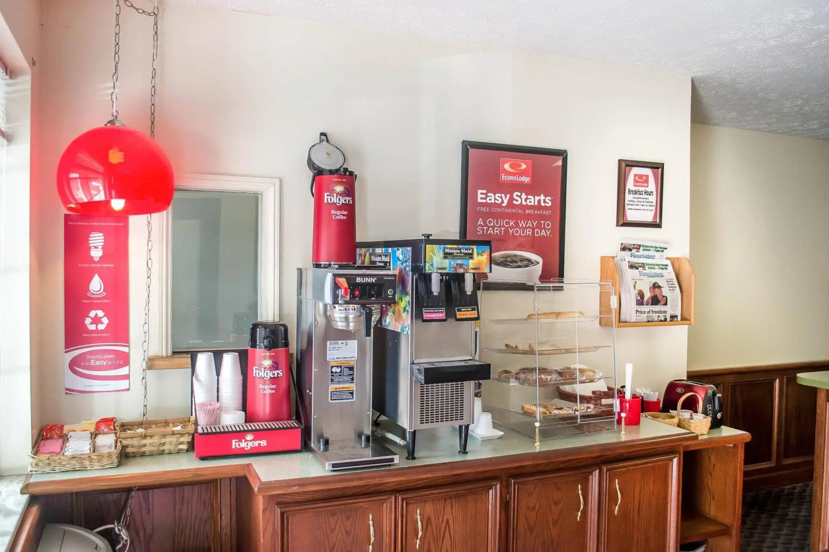 Econo Lodge Inn & Suites Sandusky South