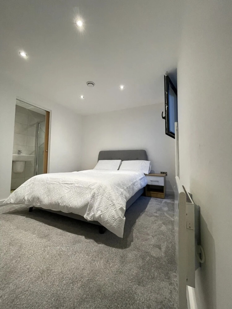 Luxury 2-bed Apartment in Manchester With Parking
