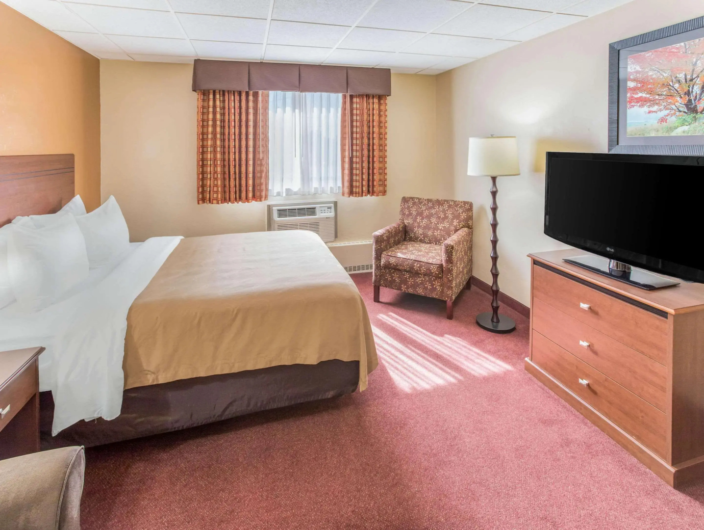 Quality Inn & Suites Green Bay Downtown