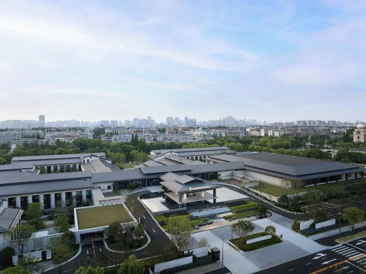 Intercontinental Xiangyang by IHG