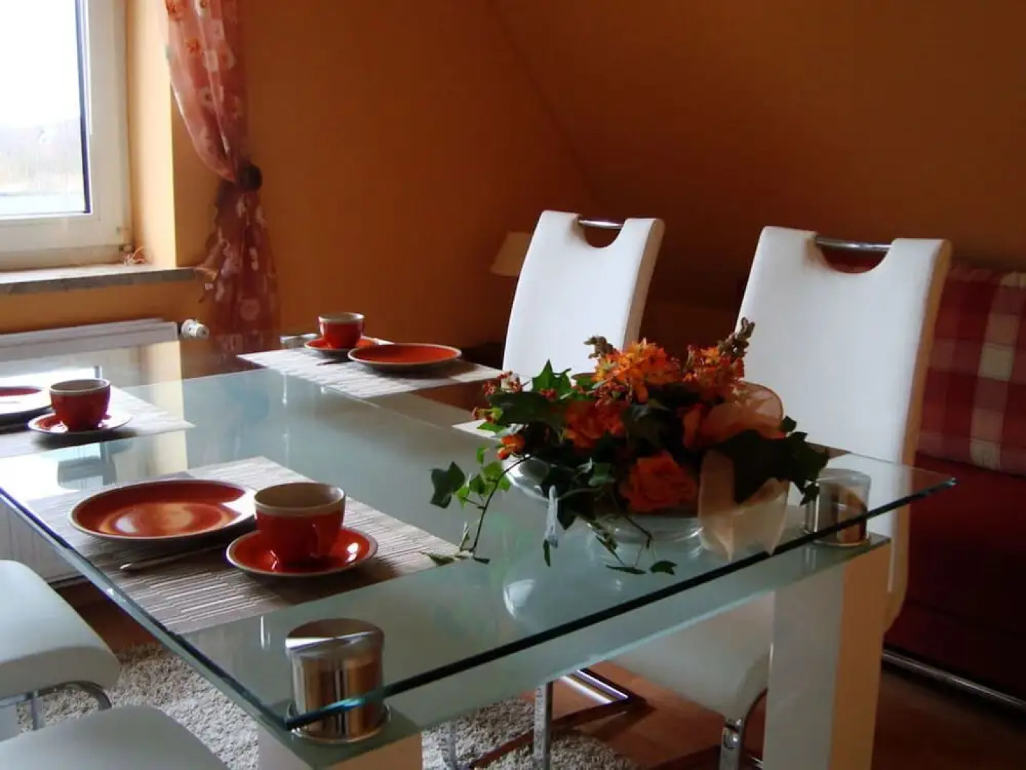 Nordic Huis Modern Retreat