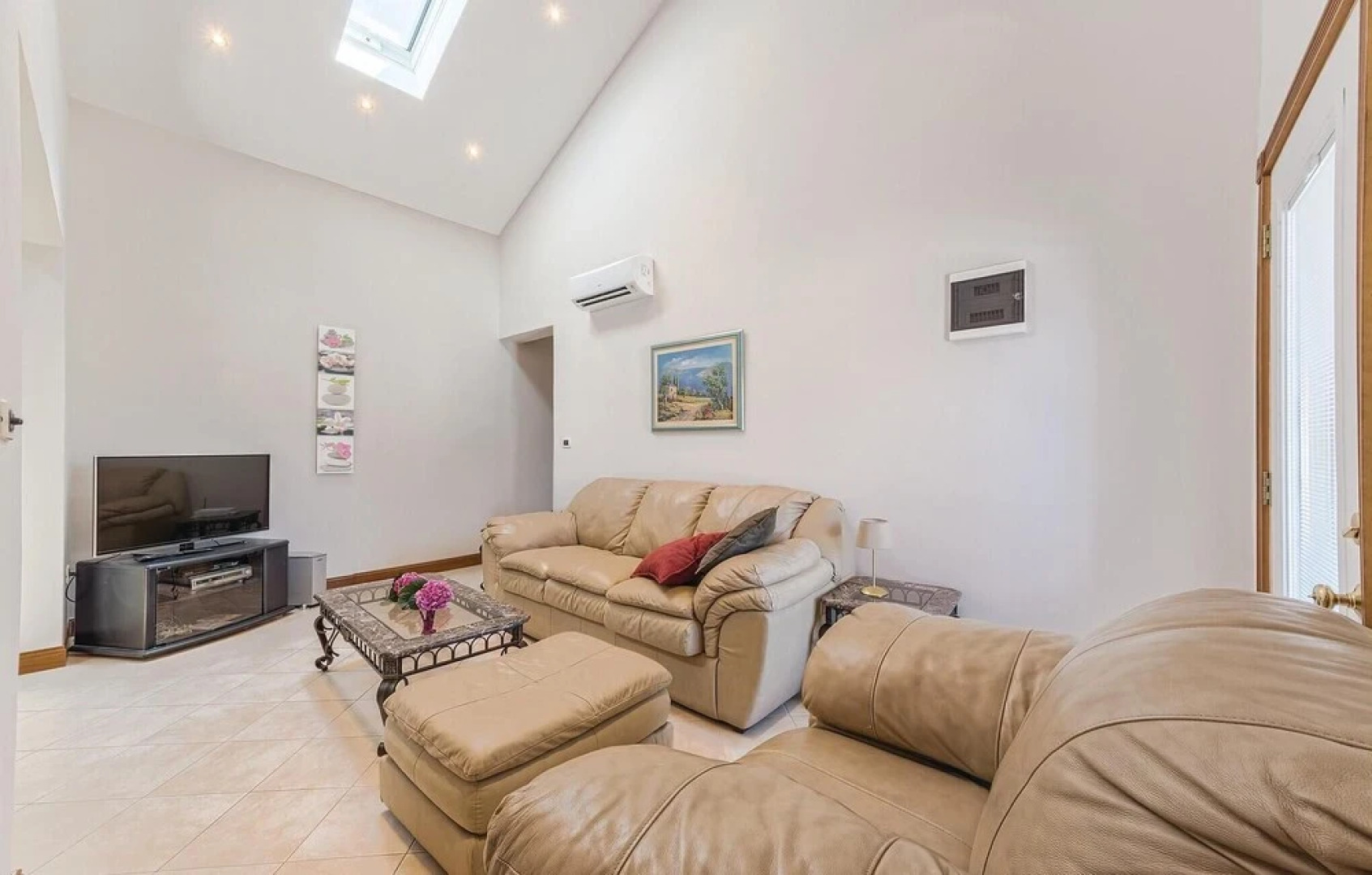 Stunning Home in Barban With Wifi and 6 Bedrooms