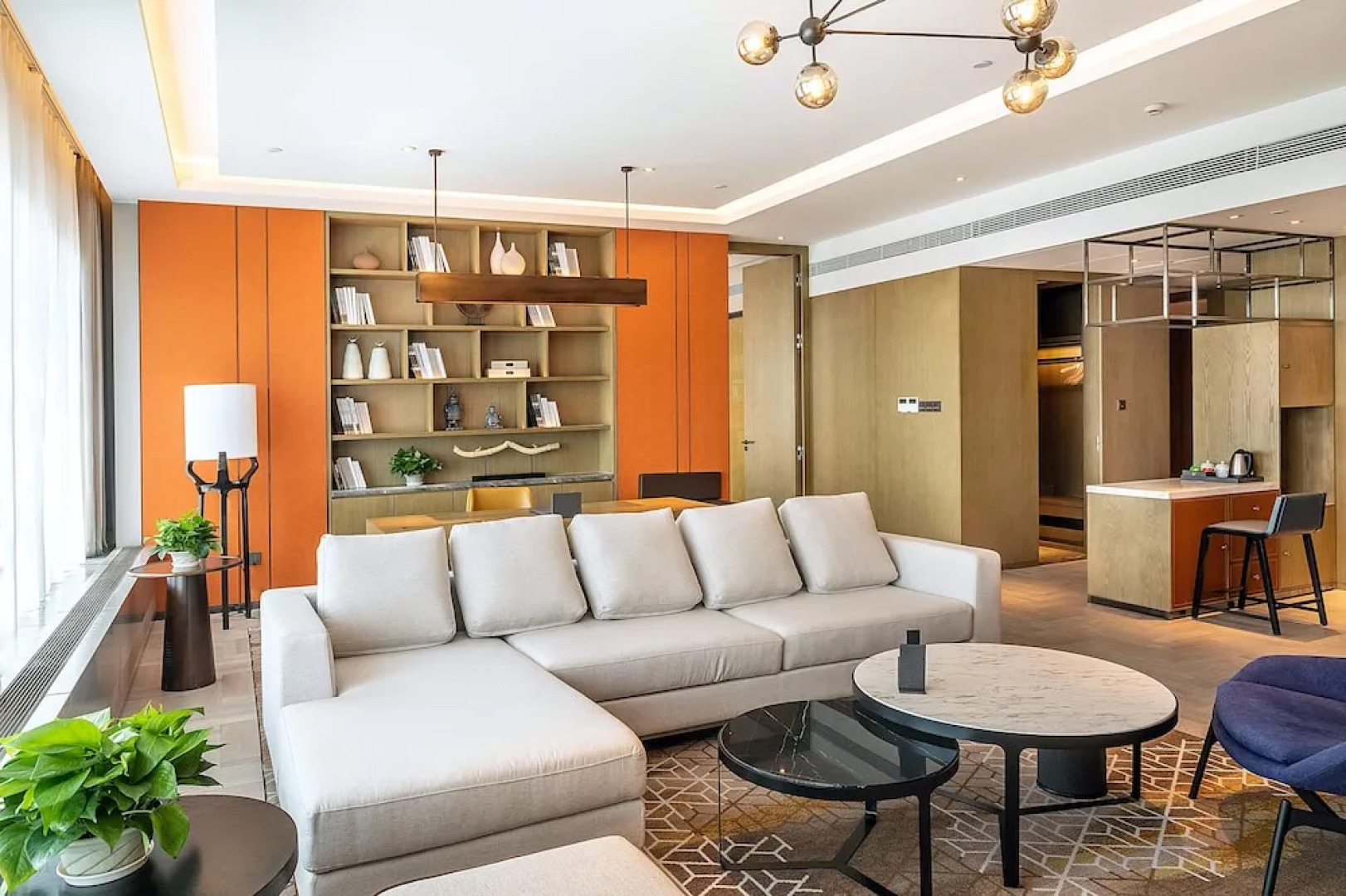 Datong Xinyu Crown Hotel