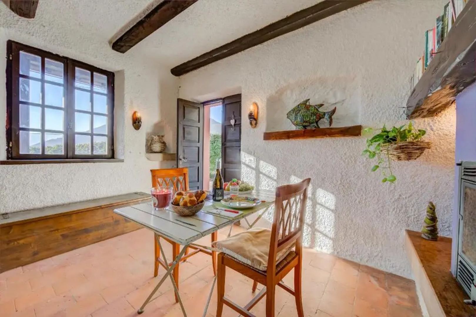 Cosy Nest - Terrace & Parking Private