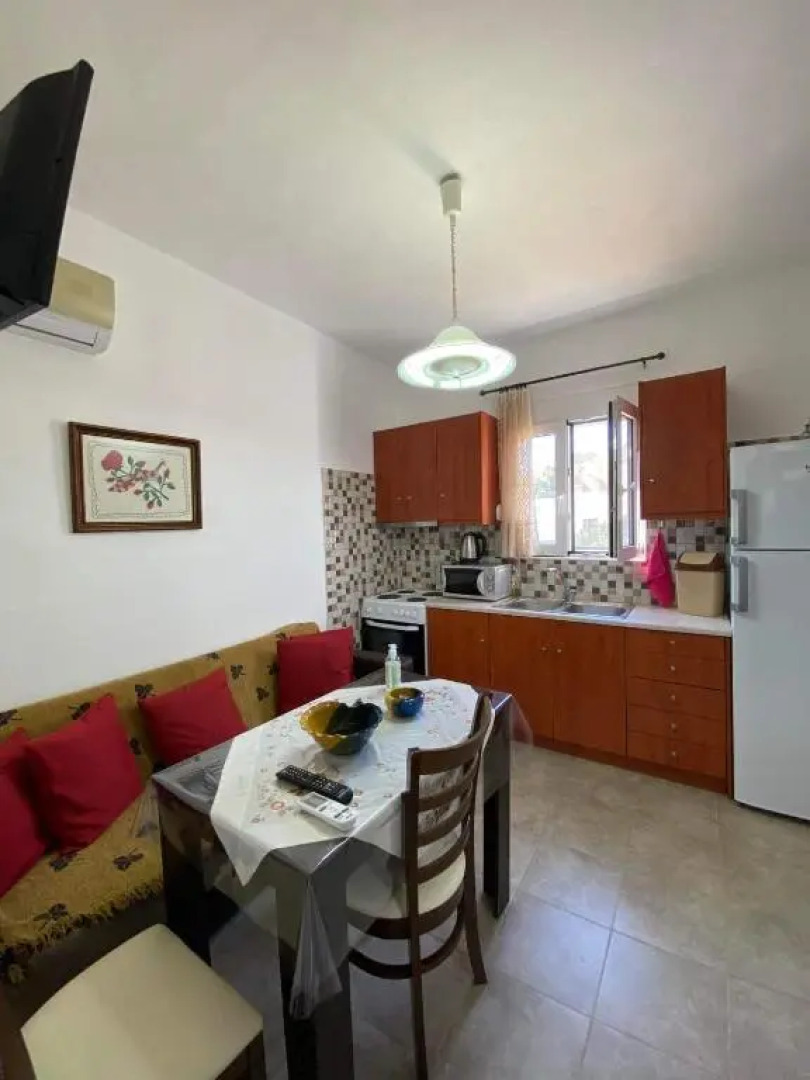 Giannis-Kleopatra House 1