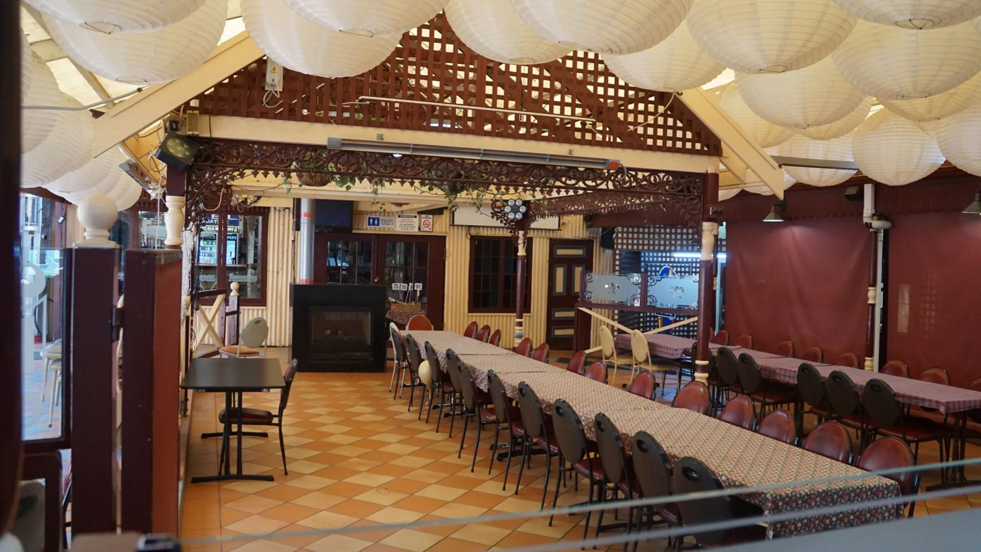 Madden's Commercial Hotel