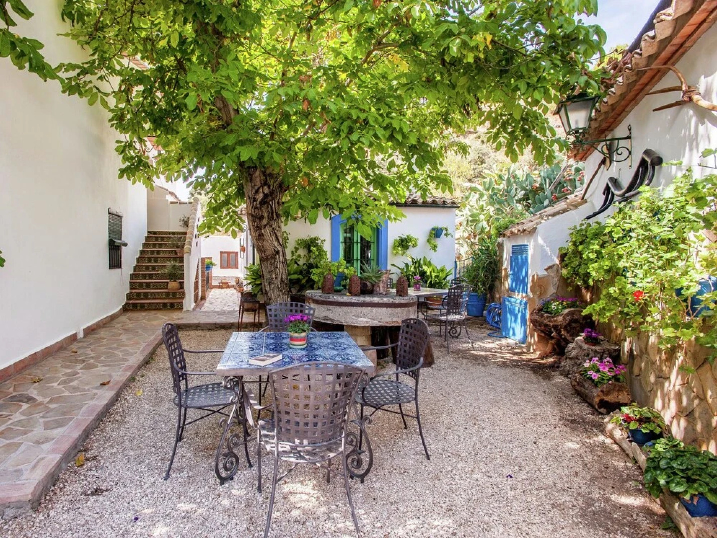 Rustic Cottage in Rute With Swimming Pool