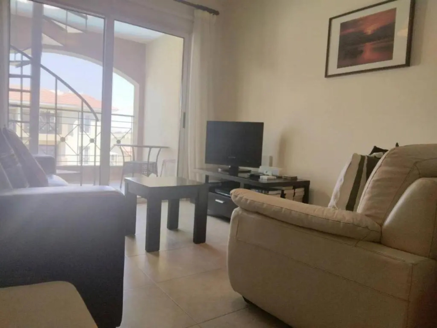 2 bedroom apartment with communal pool and roof garden